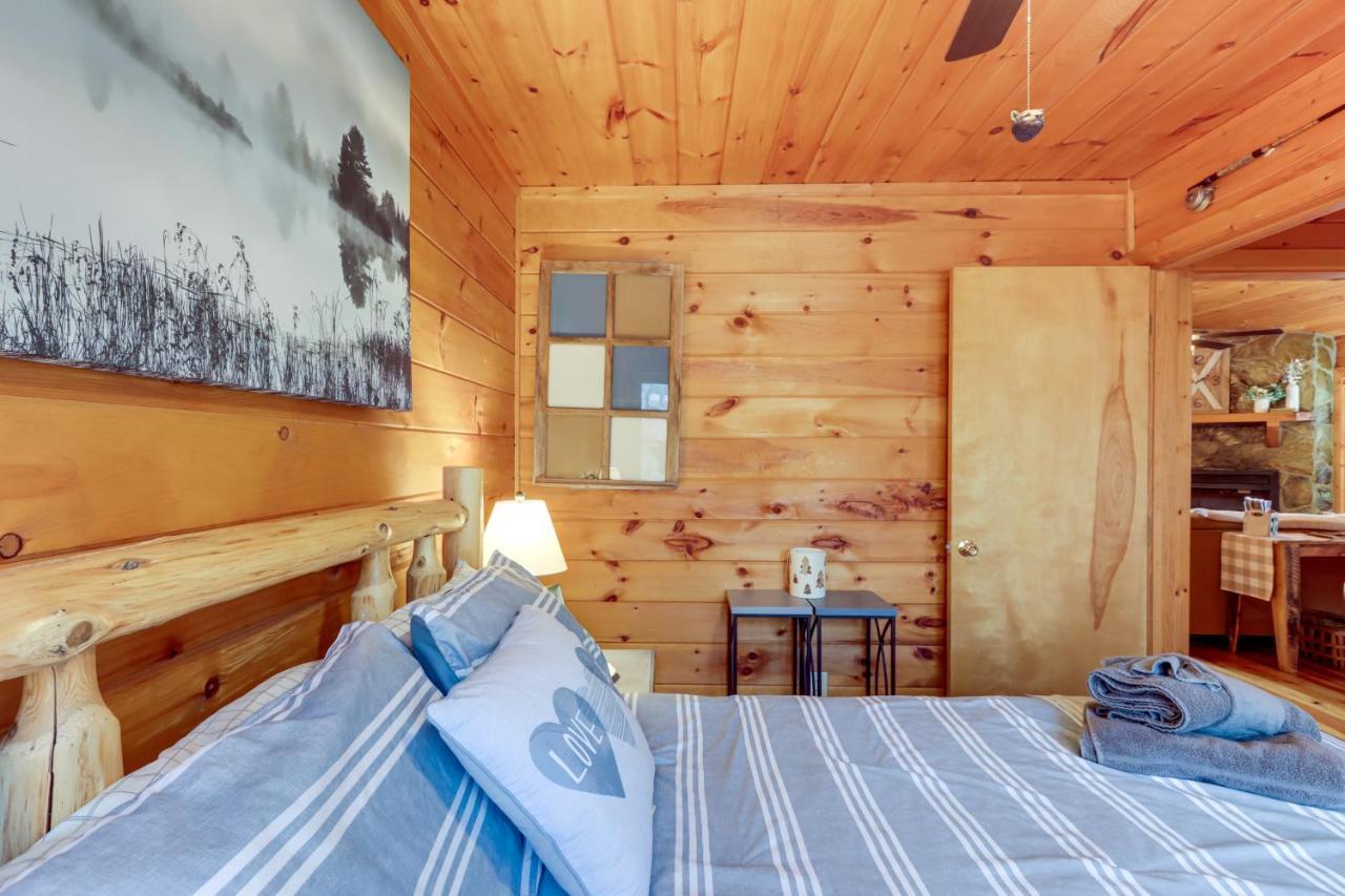 Holiday home Cozy In The Woods With Hot Tub! Blue Ridge